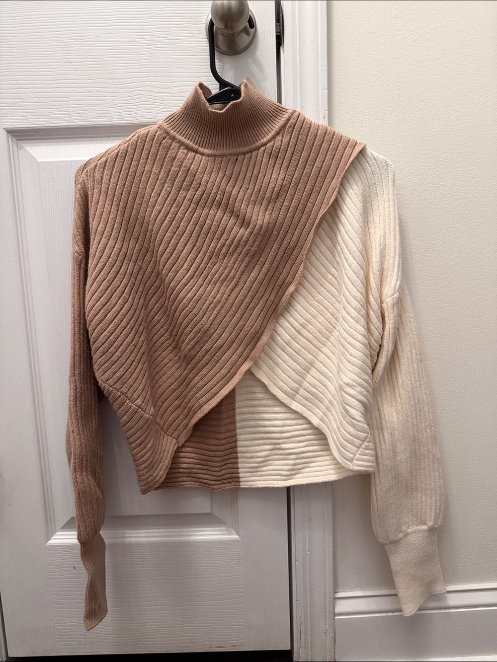 Express NWT Colorblock Ribbed Turtleneck Sweater - Cream & Light Brown